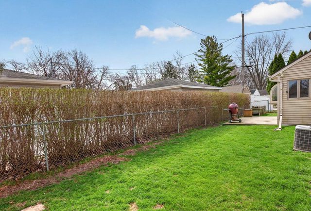 203 E Peckham STREET, Neenah, WI 54956