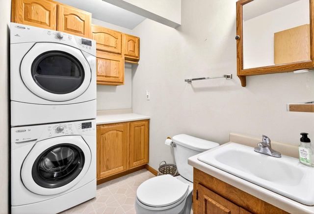 203 E Peckham STREET, Neenah, WI 54956
