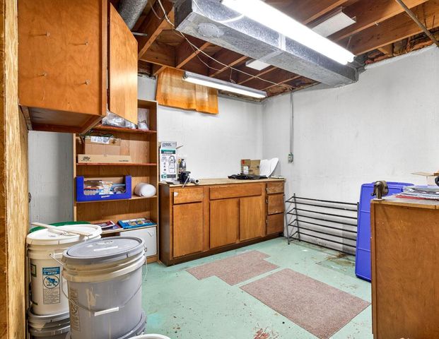 203 E Peckham STREET, Neenah, WI 54956