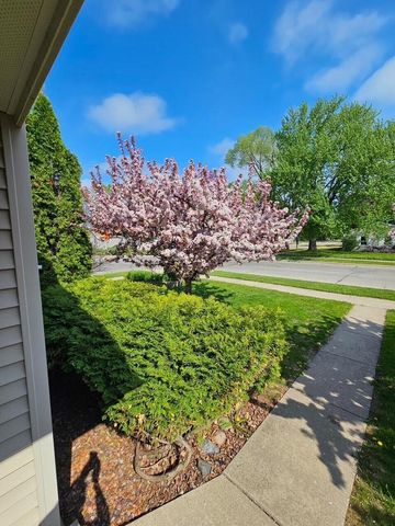 203 E Peckham STREET, Neenah, WI 54956