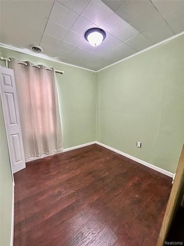 2388 Zinow Street, Hamtramck, MI 48212