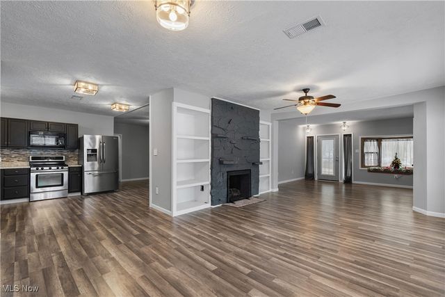 1821 Myersville Road, Akron, OH 44312