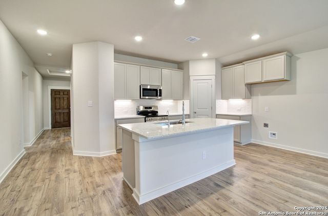 245 Red Arrow, San Antonio, TX 78253