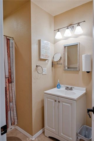 19802 Steinway, Canyon Country, CA 91351