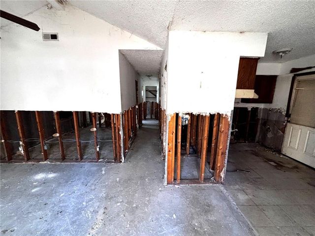 7127 Bales Avenue, Kansas City, MO 64132