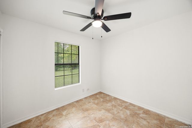 5230 SWANN LN, San Antonio, TX 78219