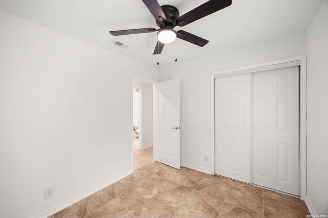 5230 SWANN LN, San Antonio, TX 78219
