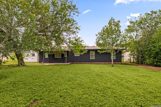 5230 SWANN LN, San Antonio, TX 78219