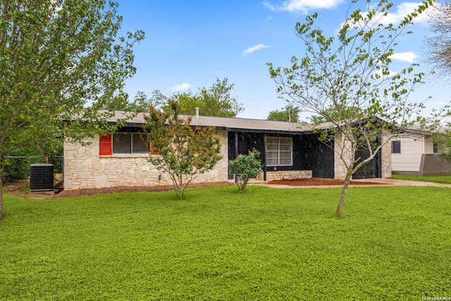5230 SWANN LN, San Antonio, TX 78219