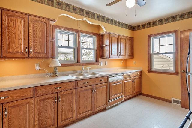 610 S Main Street, Jefferson, WI 53549