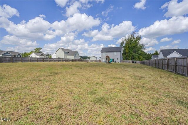 26 Greenhouse Street, Zebulon, NC 27597