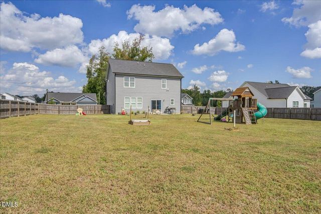 26 Greenhouse Street, Zebulon, NC 27597