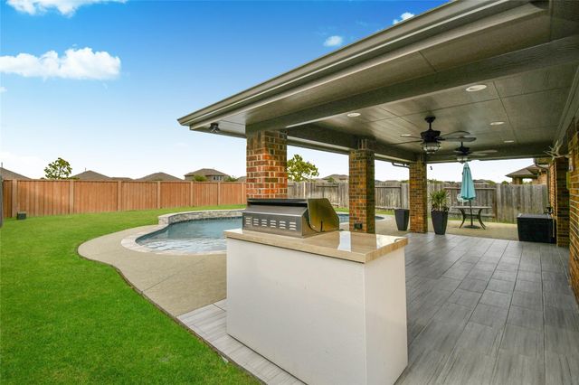 29622 Breakwater Dr, Katy, TX 77494