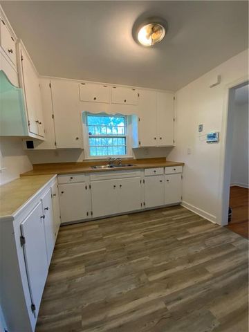 5800 Yecker Avenue, Kansas City, KS 66104