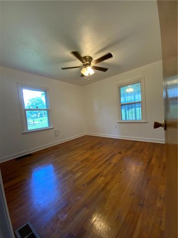 5800 Yecker Avenue, Kansas City, KS 66104