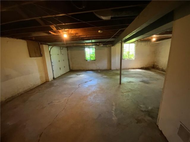 5800 Yecker Avenue, Kansas City, KS 66104