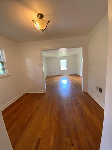 5800 Yecker Avenue, Kansas City, KS 66104