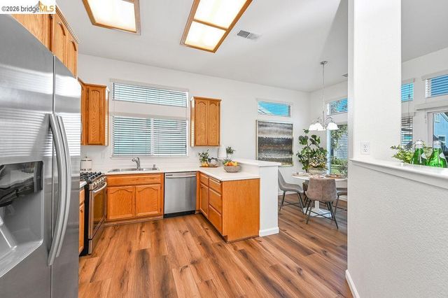 1585 Summerland Way, Brentwood, CA 94513