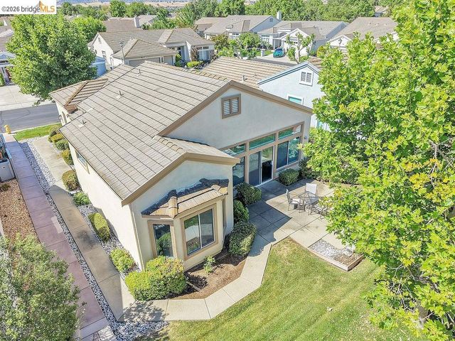 1585 Summerland Way, Brentwood, CA 94513