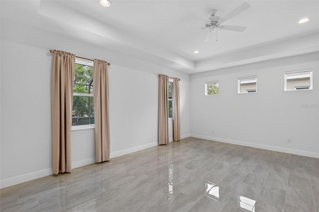 Image 22 of property listing at 12739 RAINWASHED LOOP, Parrish, FL 34219