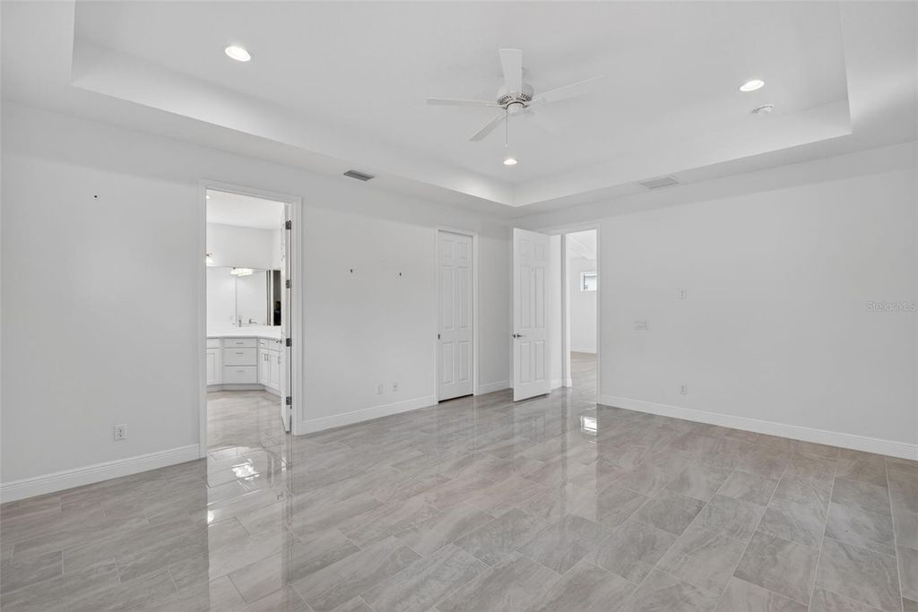 Image 24 of property listing at 12739 RAINWASHED LOOP, Parrish, FL 34219