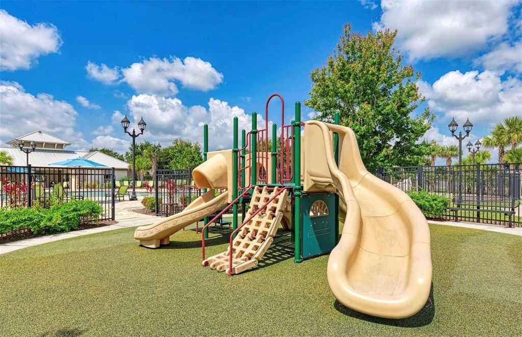 Image 52 of property listing at 12739 RAINWASHED LOOP, Parrish, FL 34219