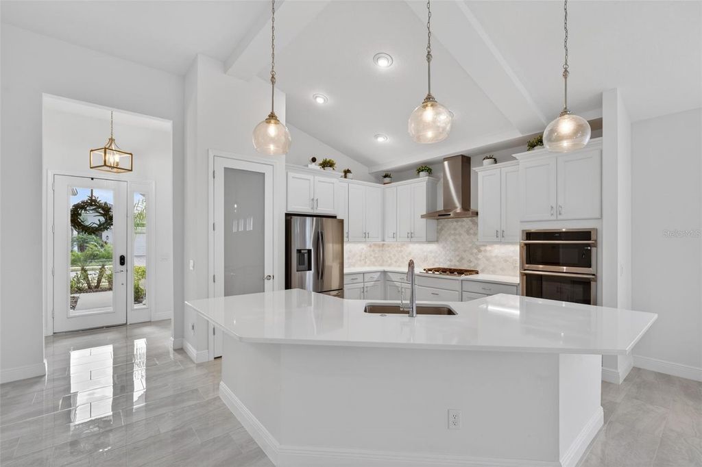 Image 8 of property listing at 12739 RAINWASHED LOOP, Parrish, FL 34219