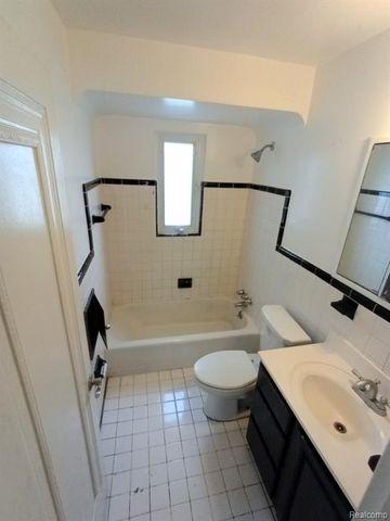 17100 Stephens Drive, Eastpointe, MI 48021