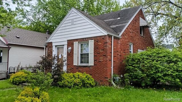 17100 Stephens Drive, Eastpointe, MI 48021