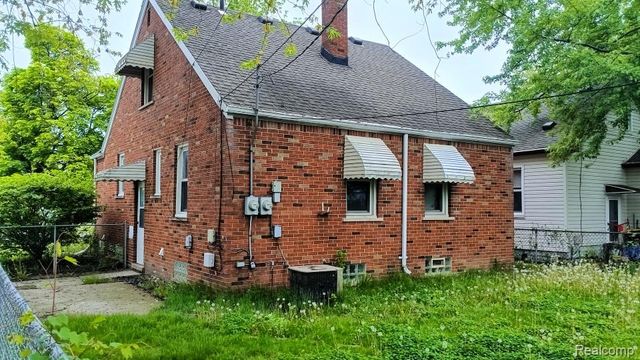 17100 Stephens Drive, Eastpointe, MI 48021