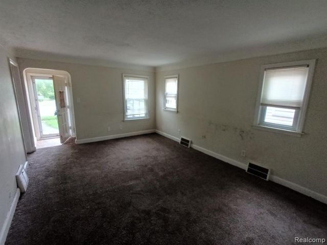 17100 Stephens Drive, Eastpointe, MI 48021