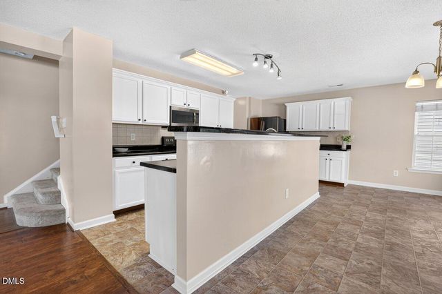 200 Georgetowne Drive, Clayton, NC 27520