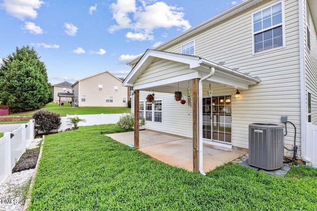 200 Georgetowne Drive, Clayton, NC 27520