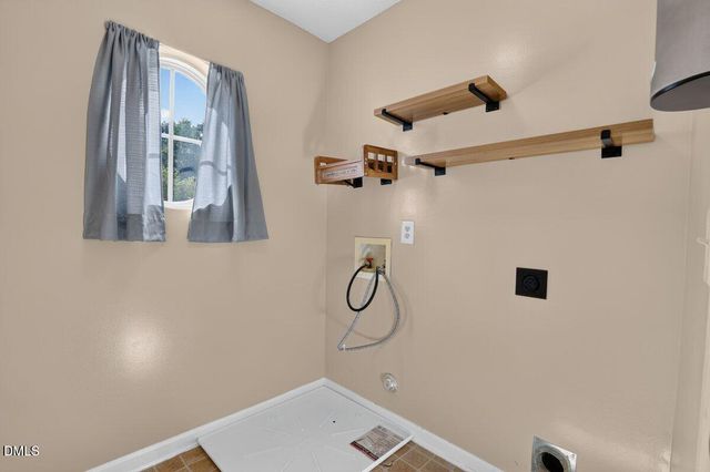 200 Georgetowne Drive, Clayton, NC 27520