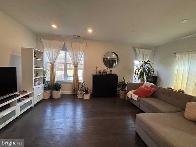 983 SKYLAR CT, Phoenixville, PA 19460