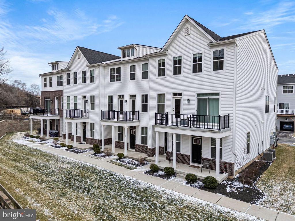 983 SKYLAR CT, Phoenixville, PA 19460