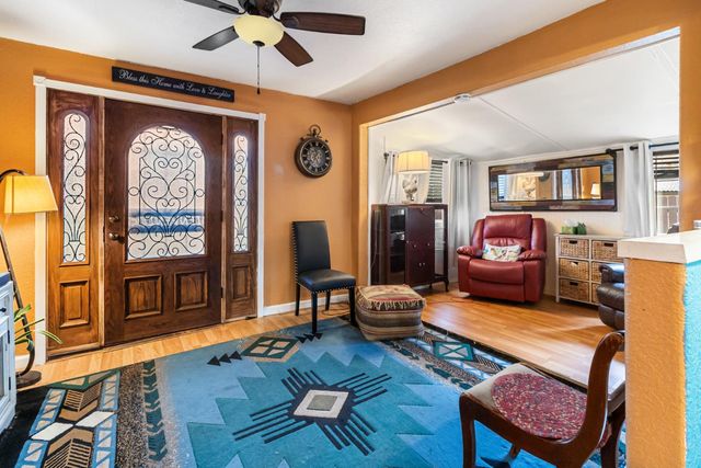 215 Peralta Ave, Sacramento, CA 95833