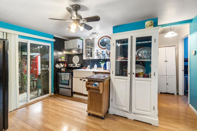 215 Peralta Ave, Sacramento, CA 95833