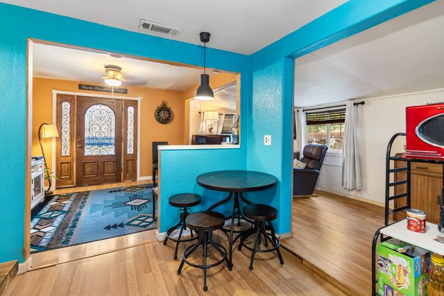 215 Peralta Ave, Sacramento, CA 95833