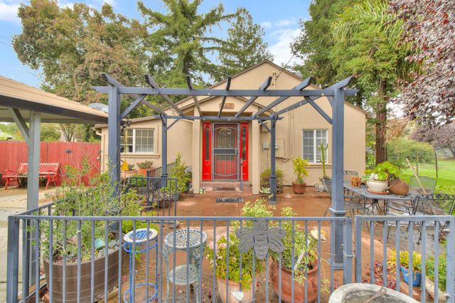 215 Peralta Ave, Sacramento, CA 95833