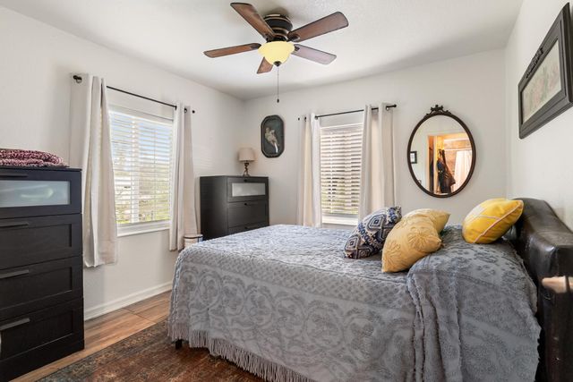 215 Peralta Ave, Sacramento, CA 95833