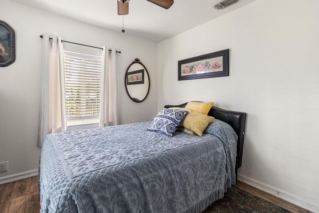 215 Peralta Ave, Sacramento, CA 95833