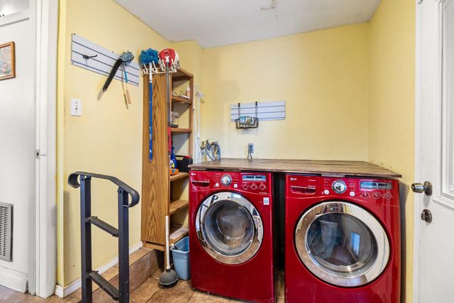 215 Peralta Ave, Sacramento, CA 95833