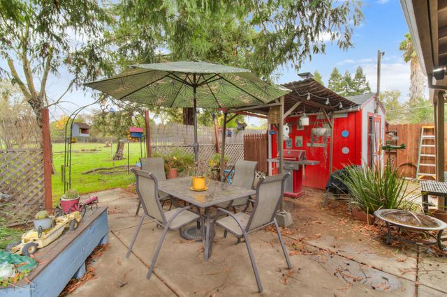 215 Peralta Ave, Sacramento, CA 95833