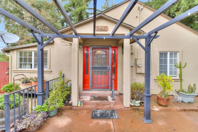 215 Peralta Ave, Sacramento, CA 95833