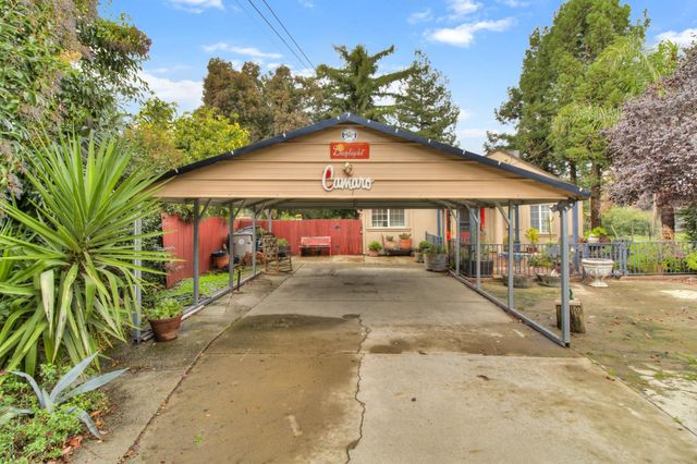 215 Peralta Ave, Sacramento, CA 95833