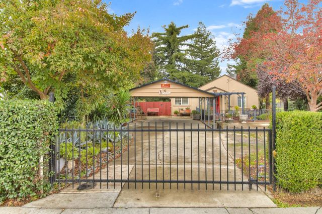 215 Peralta Ave, Sacramento, CA 95833