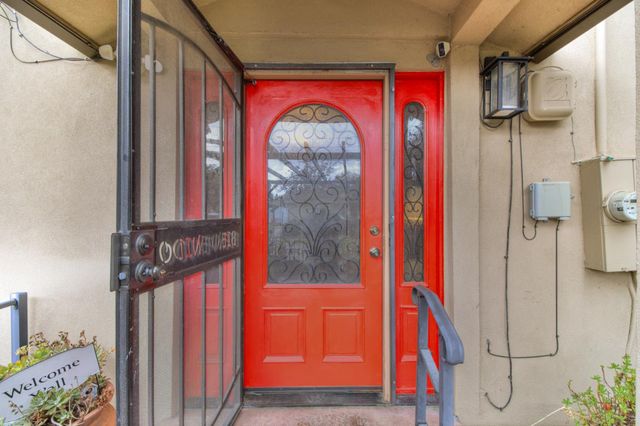 215 Peralta Ave, Sacramento, CA 95833