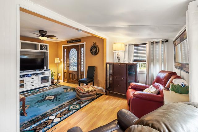 215 Peralta Ave, Sacramento, CA 95833