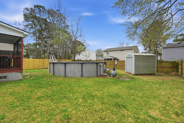 121 Apache Drive, Summerville, SC 29483